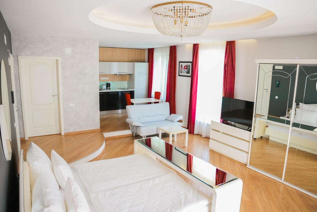 Aparthotel Panoramis Residence Oradea Luaran gambar