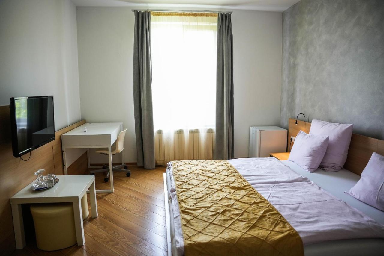 Aparthotel Panoramis Residence Oradea Luaran gambar