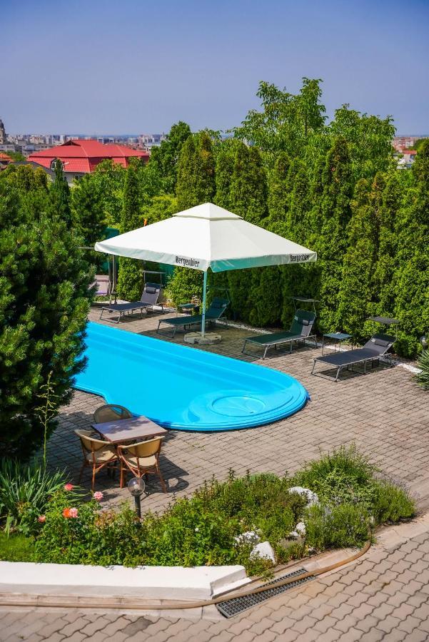 Aparthotel Panoramis Residence Oradea Luaran gambar