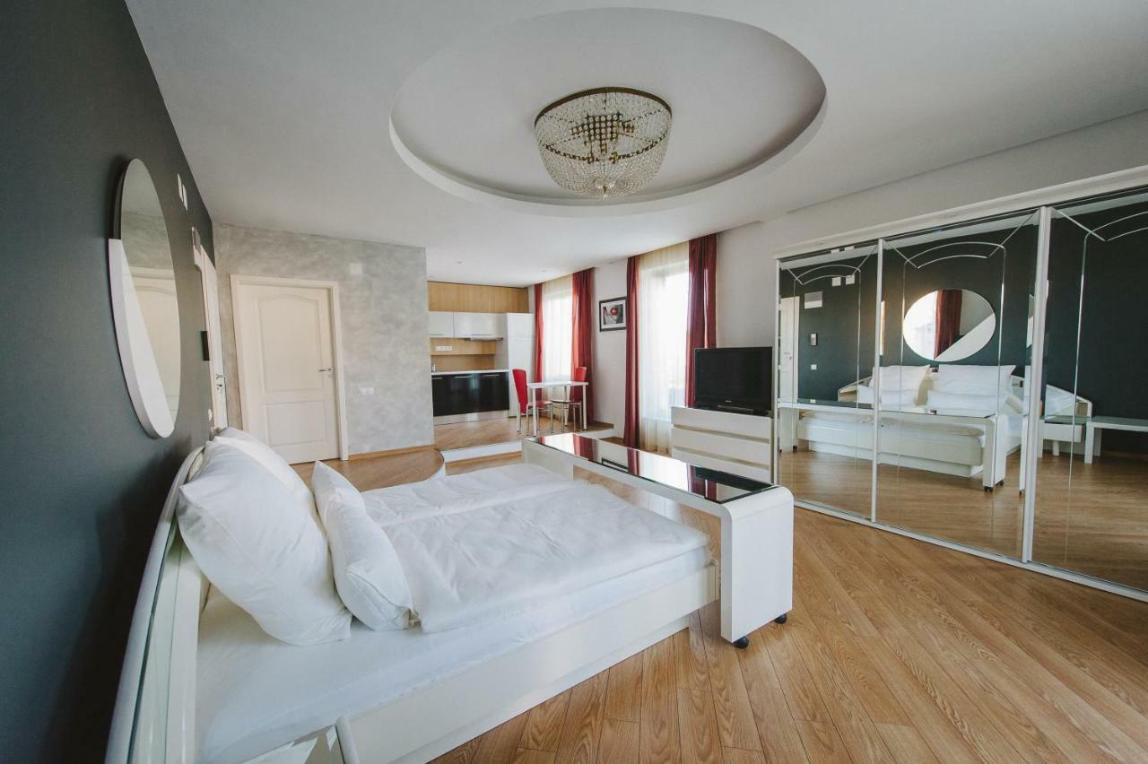 Aparthotel Panoramis Residence Oradea Luaran gambar